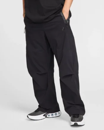 Брюки мужские Nike Tech Woven Oversized HM7158-010 черные